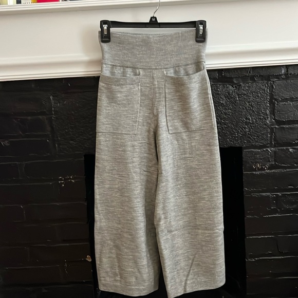 Aritzia Cropped Knit Pant - Picture 1 of 1